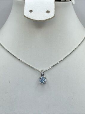 Swarovski Crystal Elements Round Cut Solitaire Pendant Necklace Dainty Glam